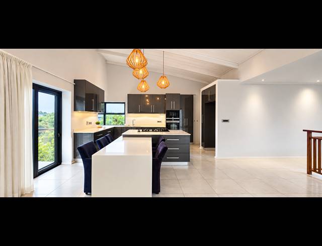 5 BEDROOM HOUSE FOR SALE IN SIMBITHI ECO ESTATE
